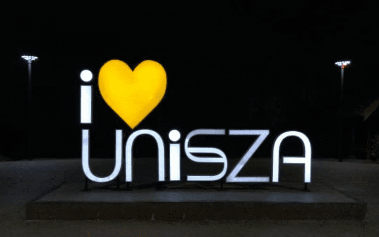 lampe solaire pour terrain de jeu