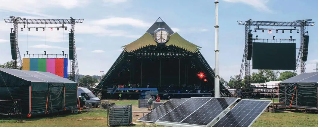 Torre de iluminação solar portátil móvel